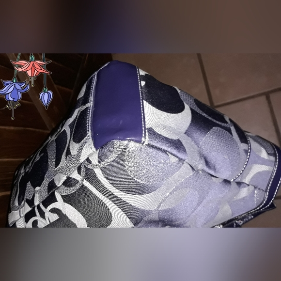 Coach Blue/Grey Optic Signature Jacquard and Patent Leather Tote - Picture 14 of 14